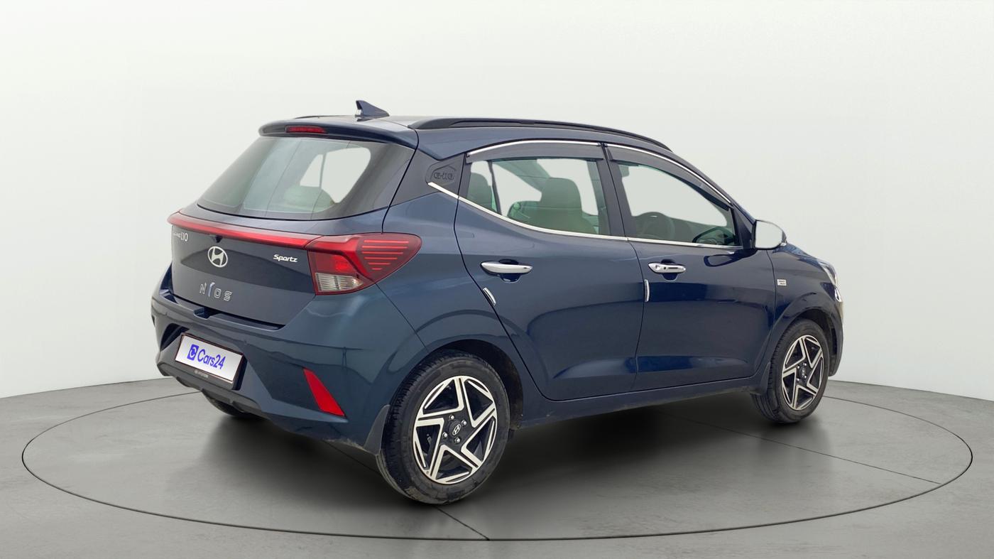 2025 Hyundai GRAND I10 NIOS Sportz (O) 1.2 Kappa AMT, Petrol, Automatic, 3,161 km, Right Back Diagonal