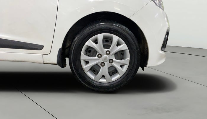 2014 Hyundai Grand i10 SPORTZ 1.2 KAPPA VTVT, Petrol, Manual, 52,075 km, Right Front Wheel