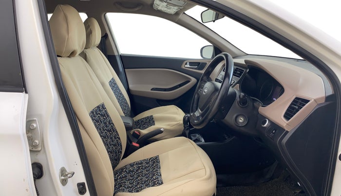 2019 Hyundai Elite i20 MAGNA PLUS 1.2, CNG, Manual, 95,276 km, Right Side Front Door Cabin