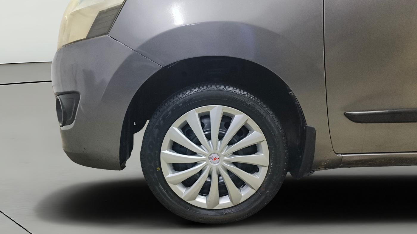 2016 Maruti Wagon R 1.0 VXI, Petrol, Manual, 73,292 km, Left Front Wheel