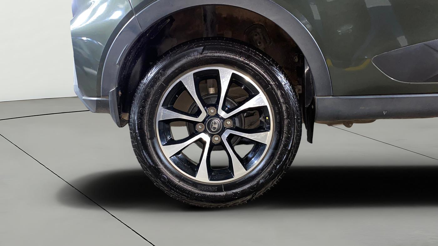 2020 Tata NEXON XZ PLUS PETROL, Petrol, Manual, 9,660 km, Right Rear Wheel