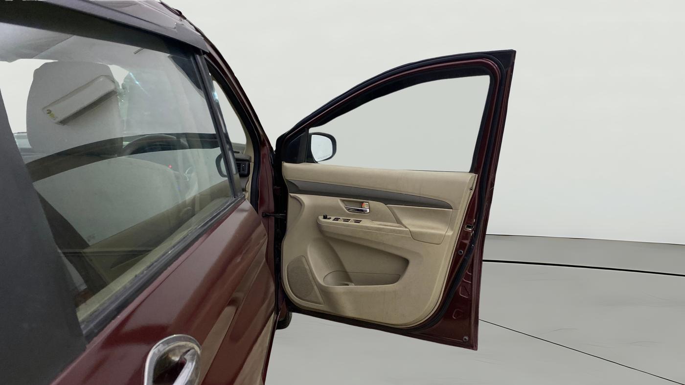 2021 Maruti Ertiga VXI CNG, CNG, Manual, 98,998 km, RHS Front Door