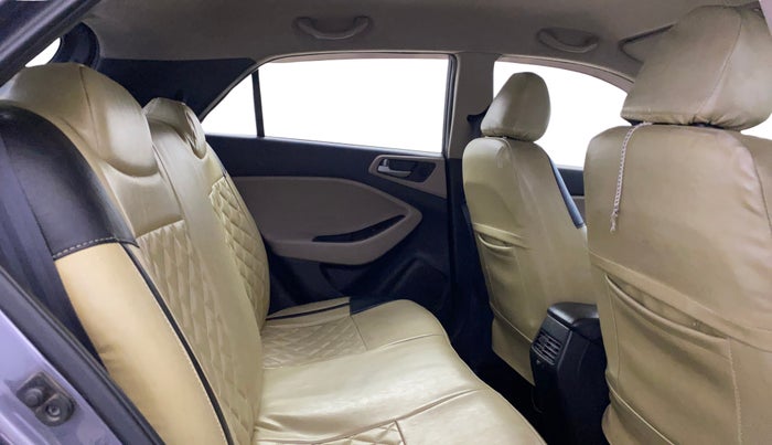 2016 Hyundai Elite i20 SPORTZ 1.2, Petrol, Manual, 40,620 km, Right Side Rear Door Cabin