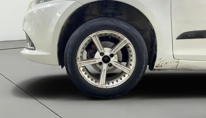 2016 Maruti Swift Dzire VXI, CNG, Manual, 96,129 km, Left Front Wheel