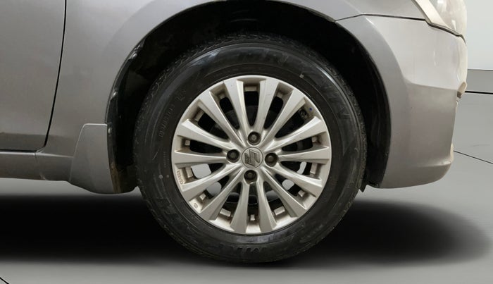 2016 Maruti Ciaz ZXI, Petrol, Manual, 85,653 km, Right Front Wheel