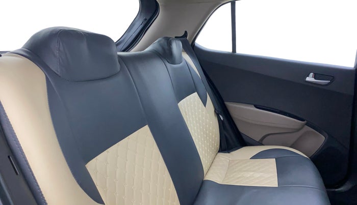 2018 Hyundai Grand i10 SPORTZ AT 1.2 KAPPA VTVT, Petrol, Automatic, 22,725 km, Right Side Rear Door Cabin