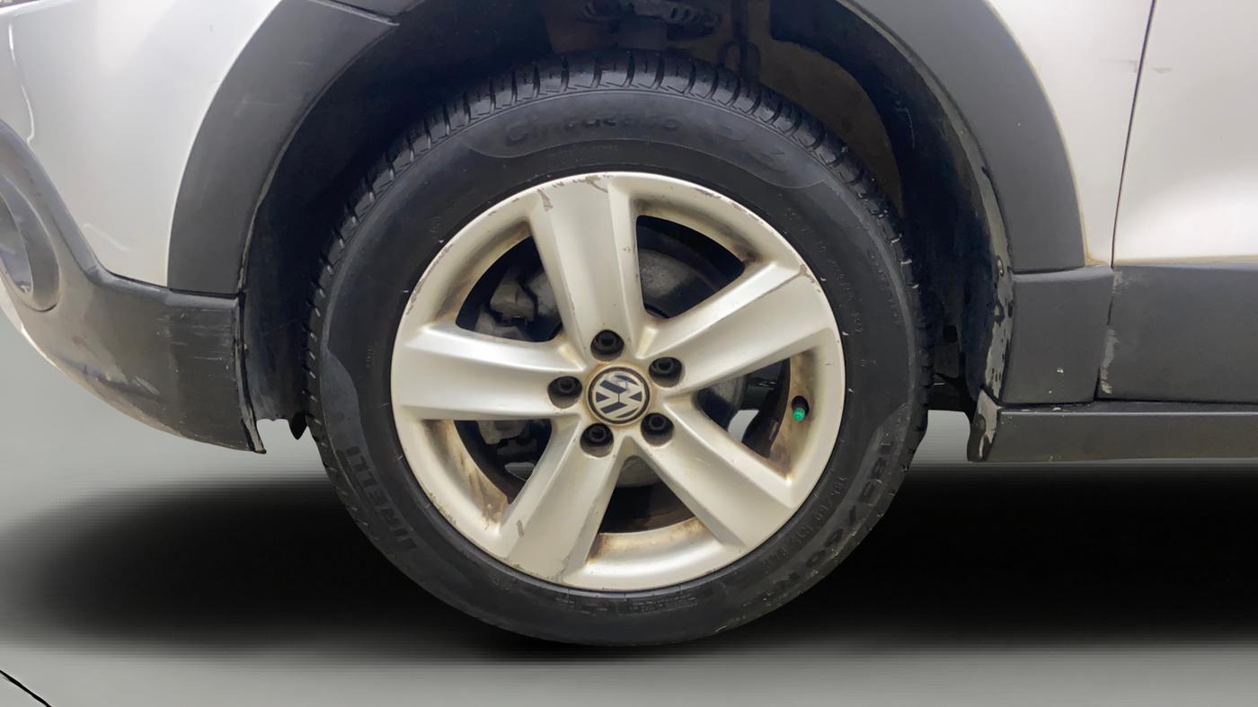 2013 Volkswagen Cross Polo HIGHLINE TDI, Diesel, Manual, 45,994 km, Left Front Wheel