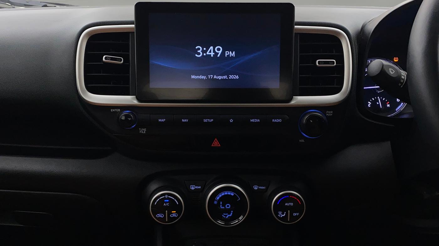 2021 Hyundai VENUE SX PLUS 1.0 TURBO DCT, Petrol, Automatic, 1,13,950 km, Air Conditioner