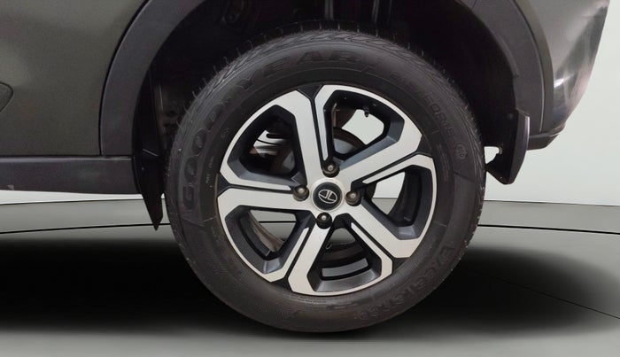 2021 Tata NEXON XZ PLUS PETROL SUNROOF, Petrol, Manual, 31,858 km, Left Rear Wheel