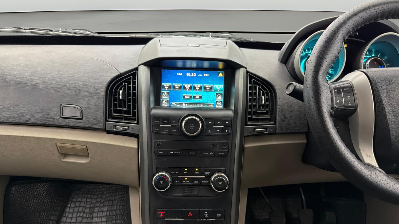 2018 Mahindra XUV500 W4 1.99, Diesel, Manual, 91,874 km, Air Conditioner