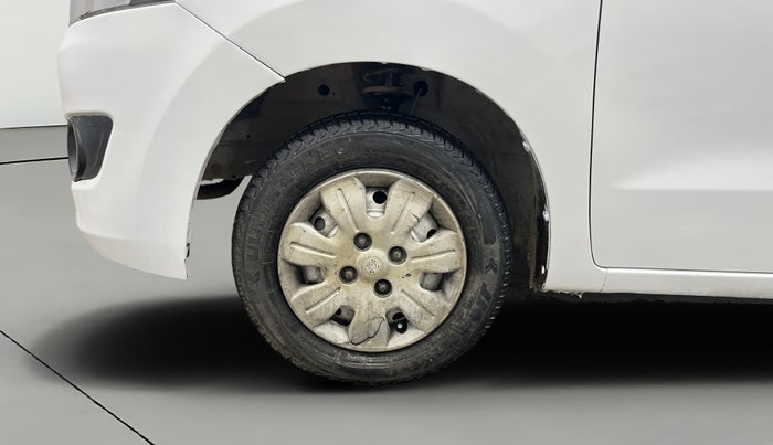 2015 Maruti Wagon R 1.0 LXI, Petrol, Manual, 67,803 km, Left Front Wheel