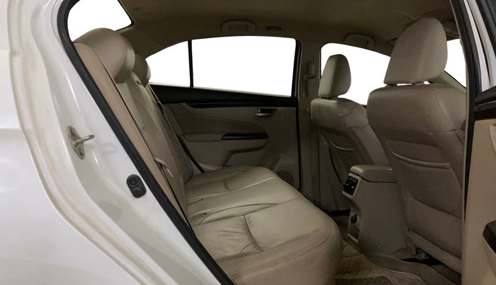 2017 Maruti Ciaz ALPHA 1.4 PETROL, Petrol, Manual, 77,023 km, Right Side Rear Door Cabin