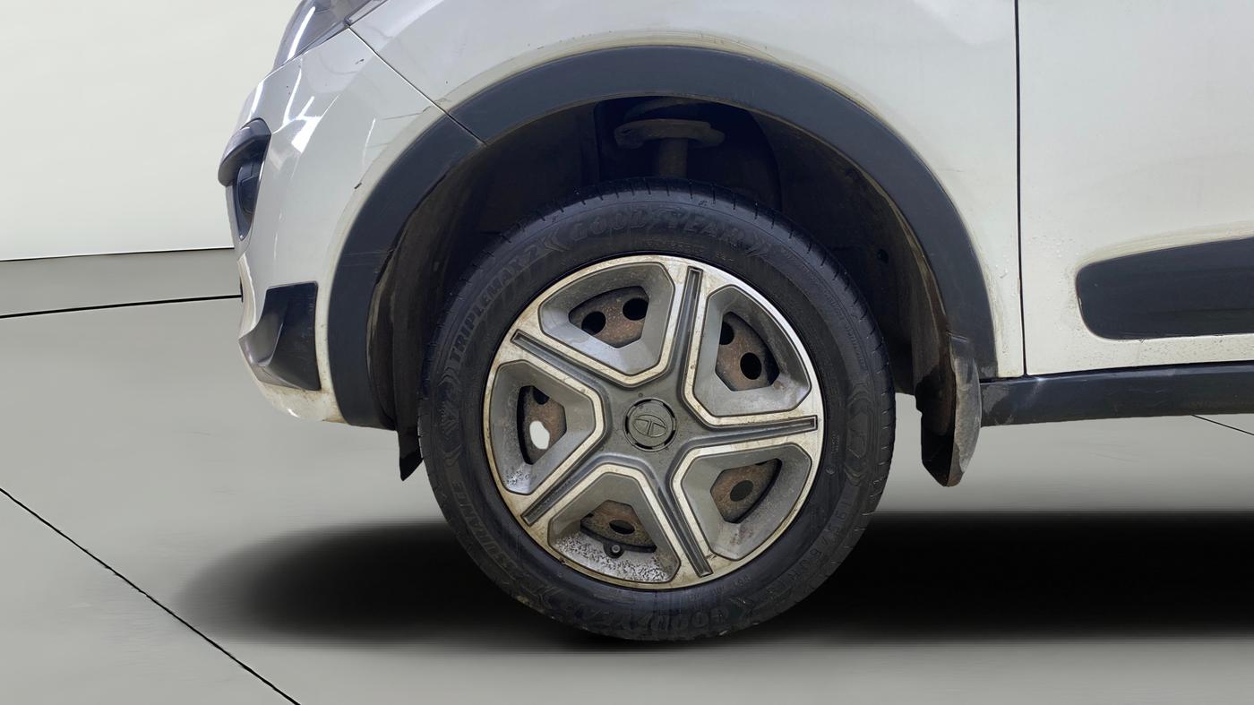 2018 Tata NEXON XM PETROL, Petrol, Manual, 42,094 km, Left Front Wheel