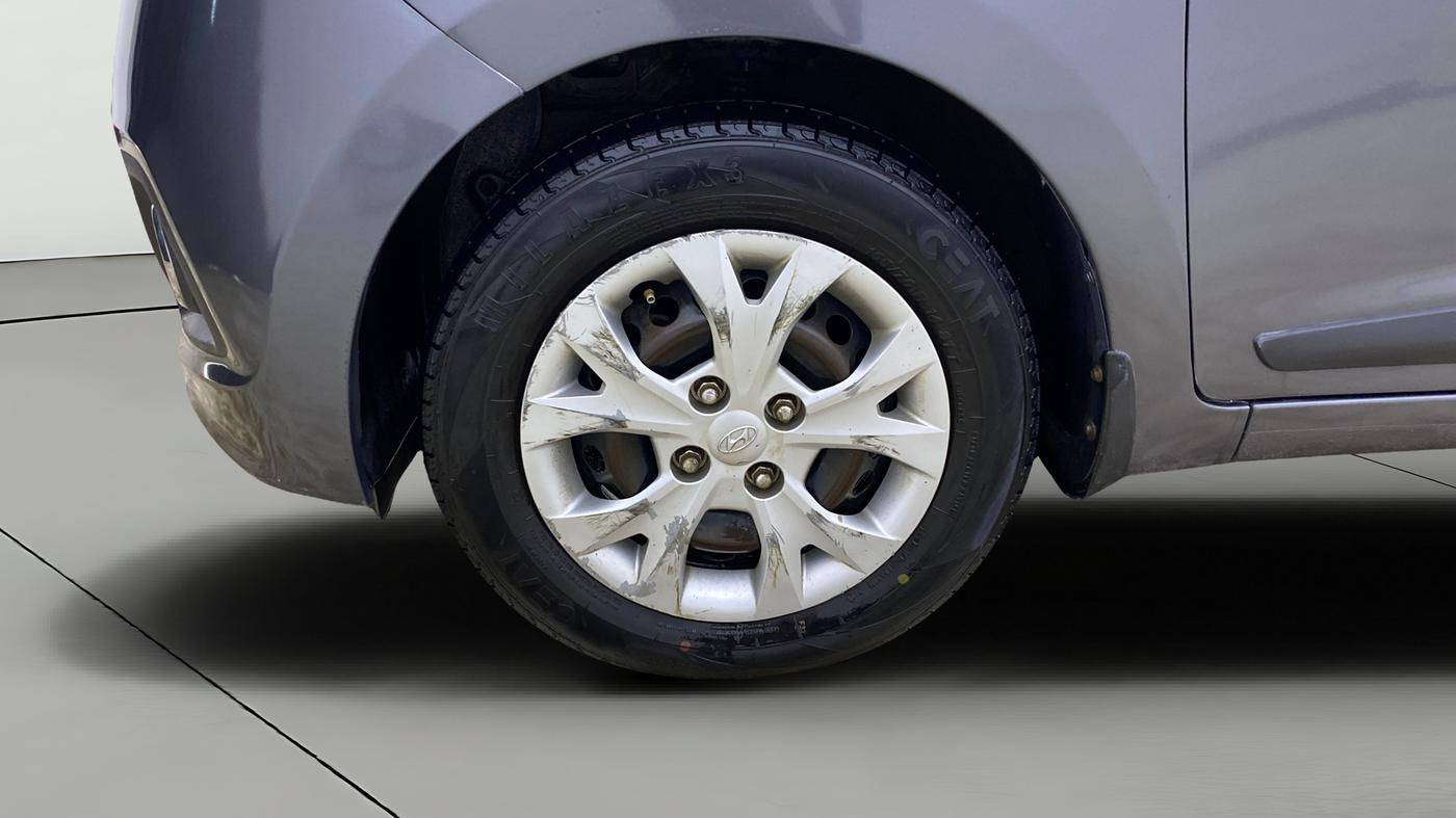 2015 Hyundai Grand i10 SPORTZ 1.2 KAPPA VTVT, Petrol, Manual, 98,620 km, Left Front Wheel
