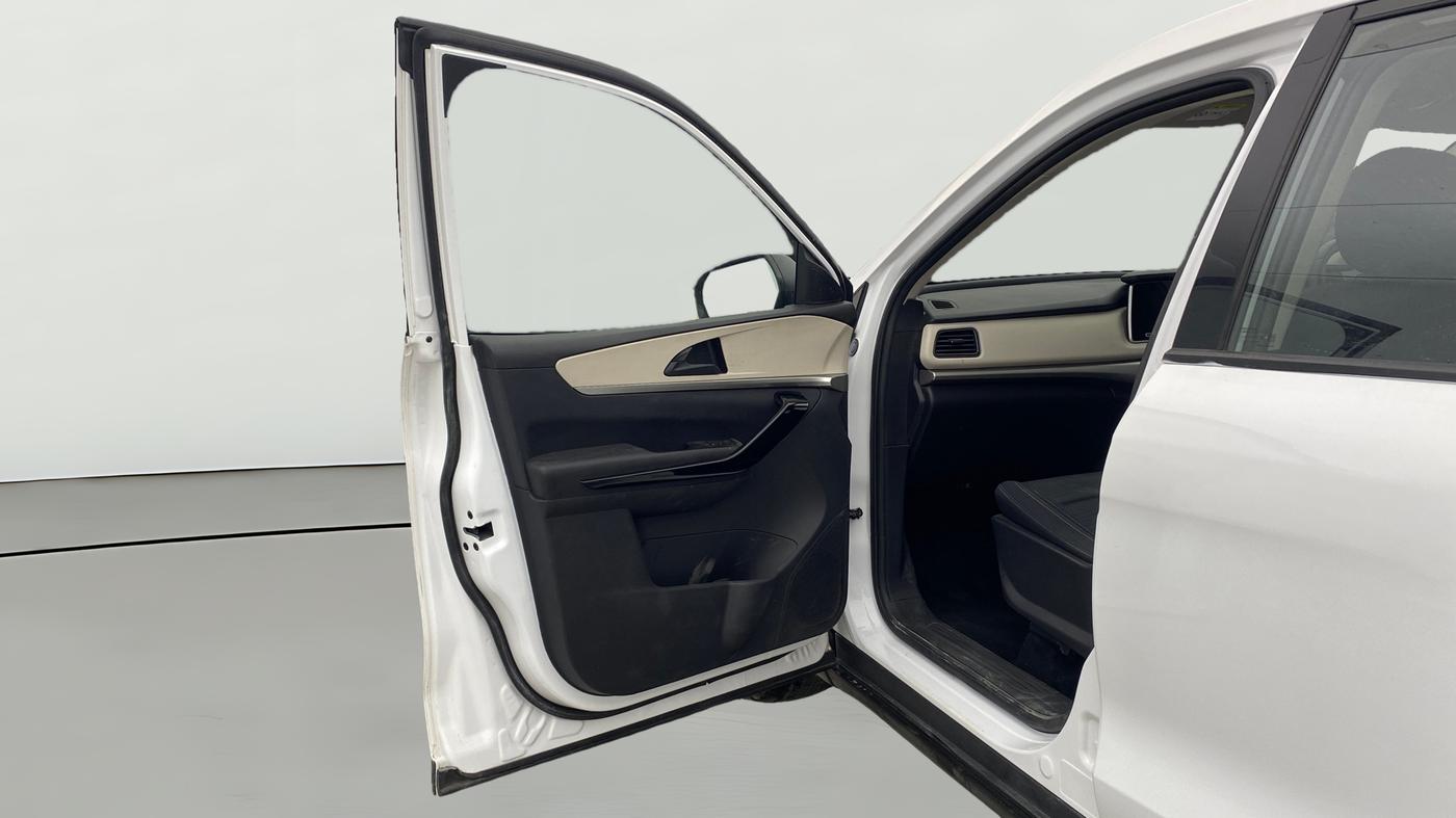 2024 Mahindra XUV700 AX 5 D AT 5 STR, Diesel, Automatic, 28,225 km, LHS Front Door