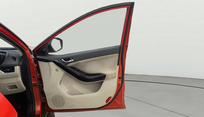 2021 Tata NEXON XZ PLUS (O) PETROL DUAL TONE, Petrol, Manual, 53,304 km, RHS Front Door