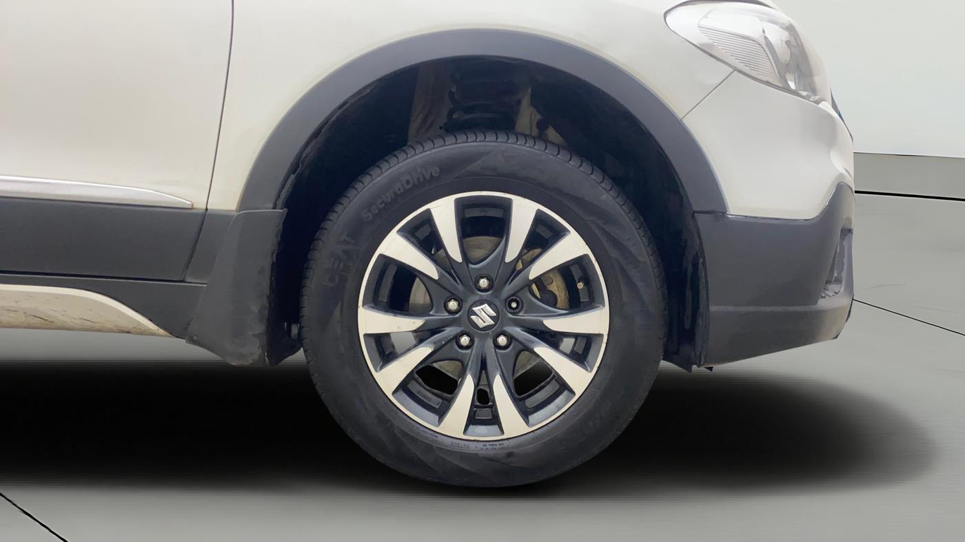 2021 Maruti S Cross ZETA 1.5, Petrol, Manual, 1,06,825 km, Right Front Wheel