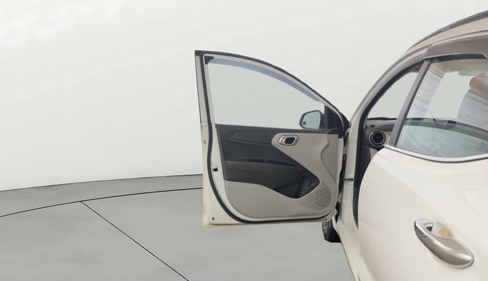 2022 Hyundai GRAND I10 NIOS SPORTZ 1.2 KAPPA VTVT CNG, CNG, Manual, 77,979 km, LHS Front Door