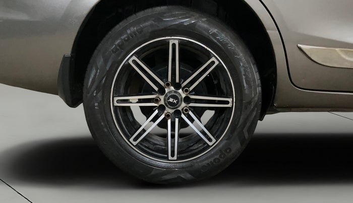 2018 Maruti Ertiga VXI SHVS, Petrol, Manual, 84,509 km, Right Rear Wheel