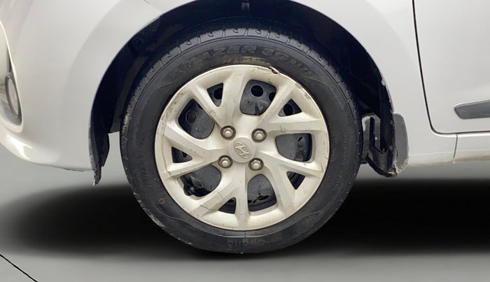 2019 Hyundai Grand i10 SPORTZ 1.2 KAPPA VTVT, Petrol, Manual, 32,859 km, Left Front Wheel