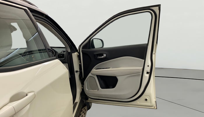 2020 Jeep Compass LIMITED PLUS PETROL AT, Petrol, Automatic, 81,155 km, RHS Front Door