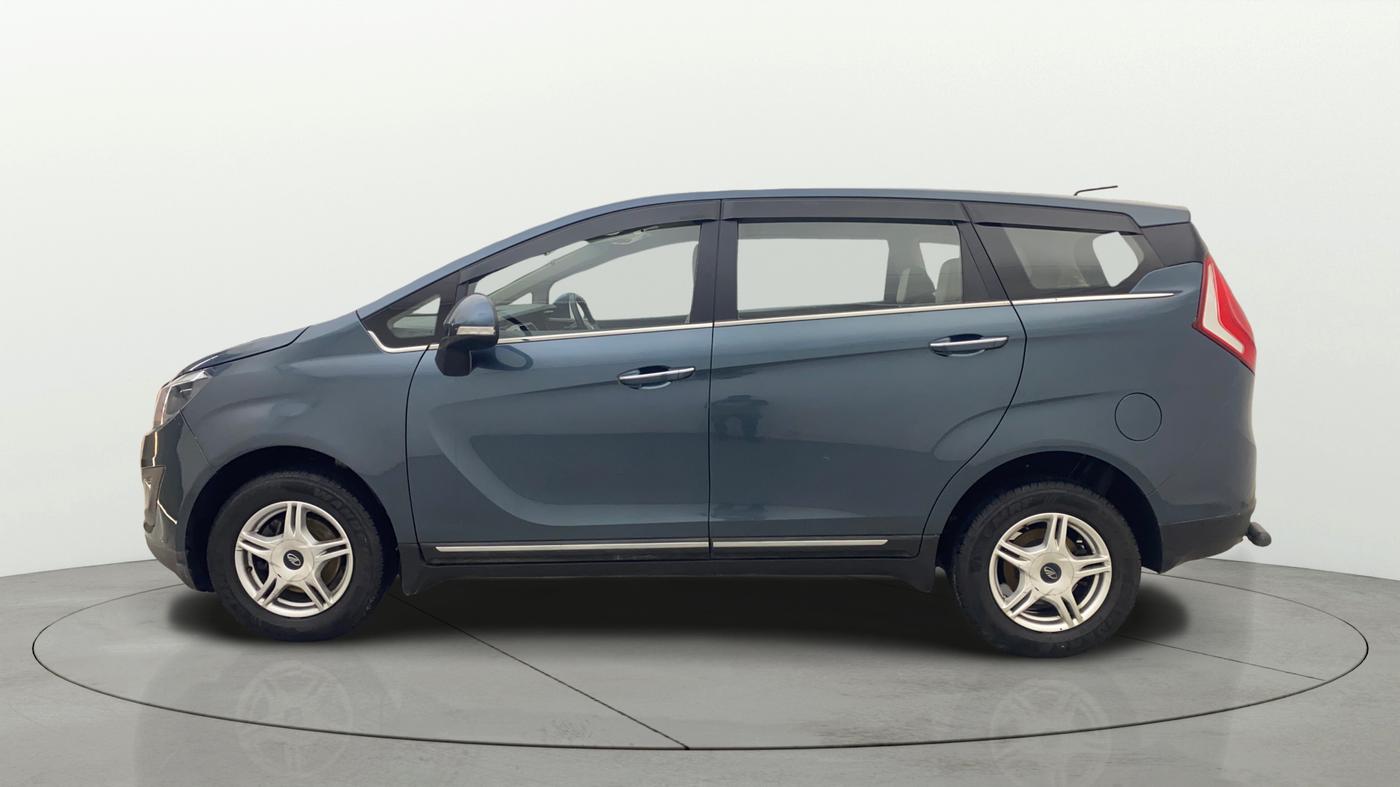2018 Mahindra MARAZZO M6 7 STR, Diesel, Manual, 30,656 km, Left Side
