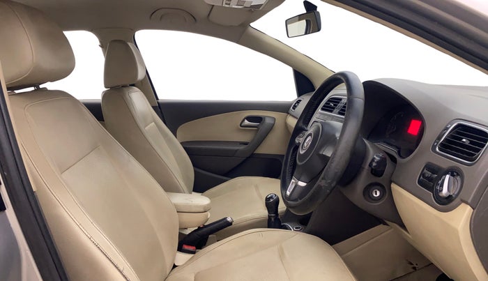 2012 Volkswagen Vento HIGHLINE DIESEL 1.6, Diesel, Manual, 1,31,890 km, Right Side Front Door Cabin