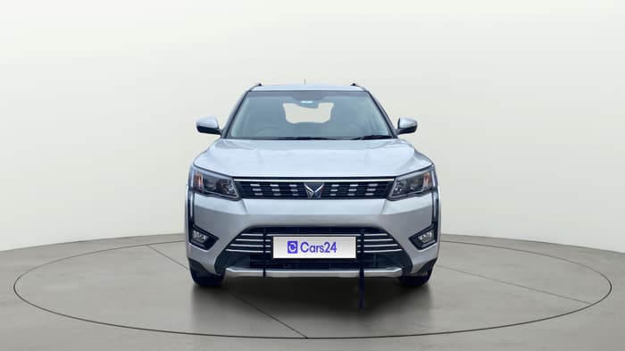 2022 Mahindra XUV300 W8 1.2 PETROL, Petrol, Manual, 15,635 km, Front