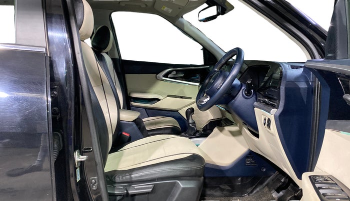 2022 KIA CARENS LUXURY PLUS 1.4 PETROL 7 STR, Petrol, Manual, 43,820 km, Right Side Front Door Cabin