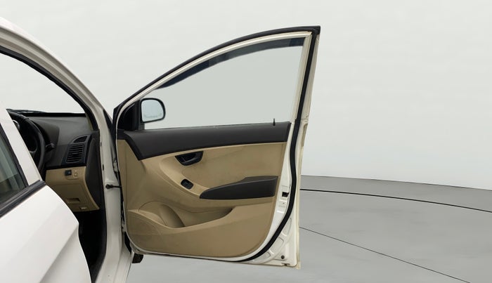 2016 Hyundai Eon ERA +, CNG, Manual, 72,814 km, RHS Front Door