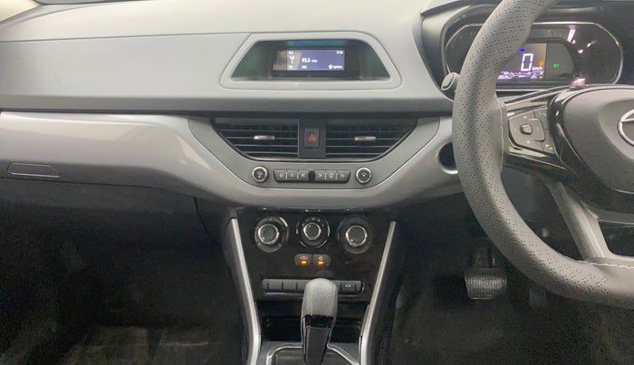 2021 Tata NEXON XMA SUNROOF PETROL, Petrol, Automatic, 38,695 km, Air Conditioner