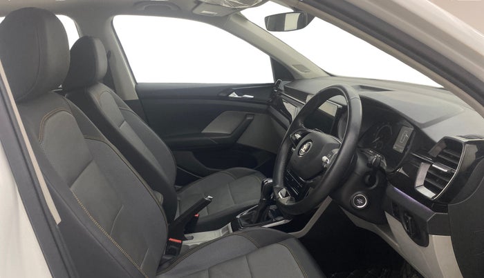 2022 Skoda KUSHAQ STYLE 1.0L TSI AT (6 AIRBAGS), Petrol, Automatic, 34,408 km, Right Side Front Door Cabin