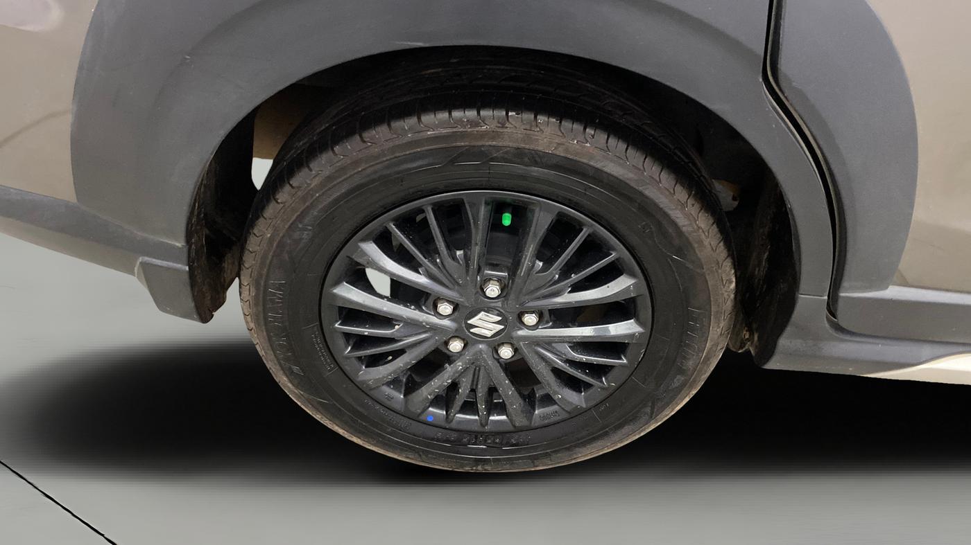 2020 Maruti XL6 ALPHA AT, Petrol, Automatic, 49,441 km, Right Rear Wheel