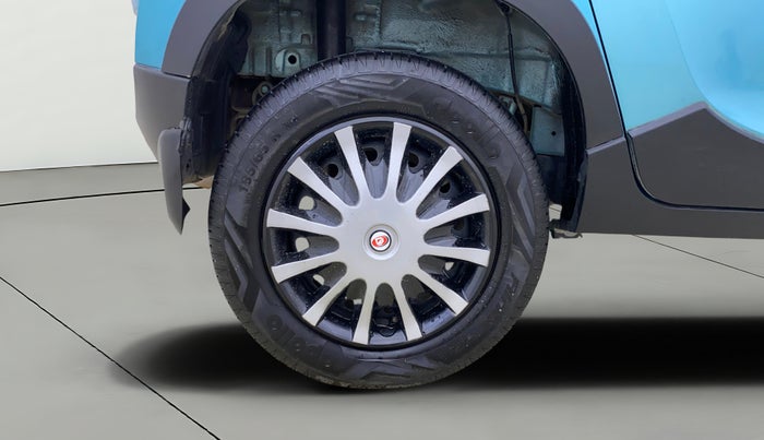 2016 Mahindra Kuv100 K6 5 STR, Petrol, Manual, 64,900 km, Right Rear Wheel