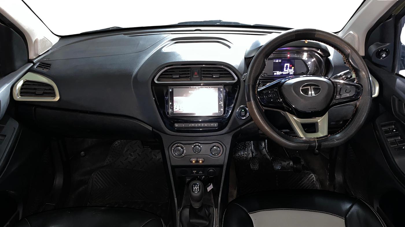 2024 Tata TIAGO NRG XZ MT, Petrol, Manual, 28,181 km, Dashboard