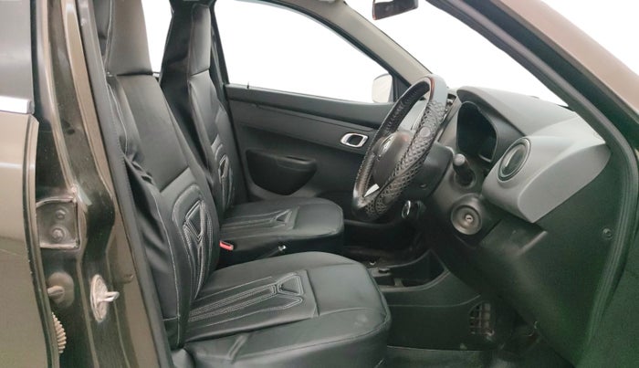 2018 Renault Kwid RXT 1.0 AMT (O), Petrol, Automatic, 76,339 km, Right Side Front Door Cabin