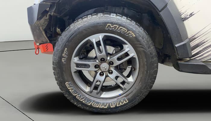 2023 Mahindra Thar LX P 2WD AT HT, Petrol, Automatic, 31,585 km, Left Front Wheel