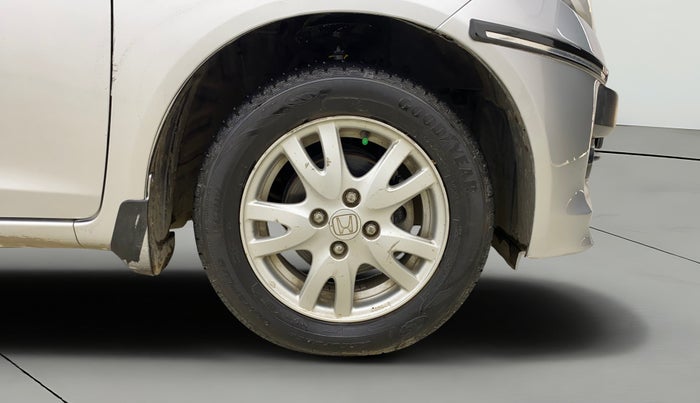 2015 Honda Brio VX MT, Petrol, Manual, 34,031 km, Right Front Wheel