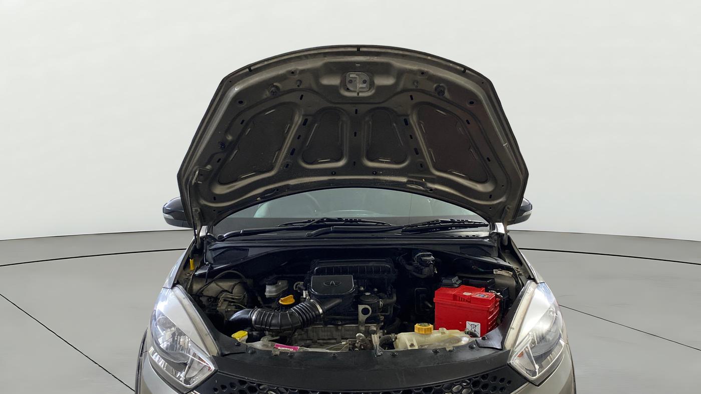 2018 Tata TIAGO NRG PETROL, Petrol, Manual, 52,247 km, Open Bonet
