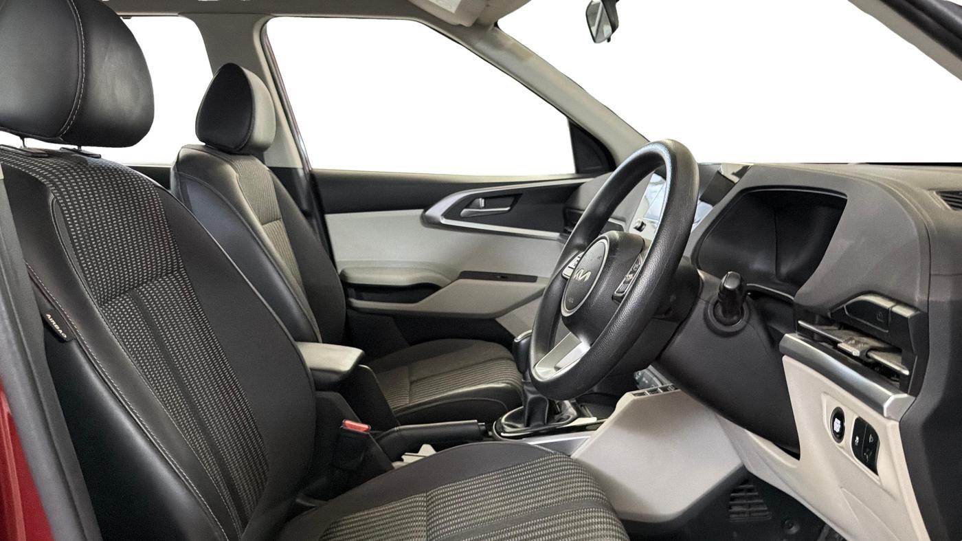2022 KIA CARENS PRESTIGE PLUS 1.5 DIESEL 7 STR, Diesel, Manual, 19,509 km, Right Side Front Door Cabin