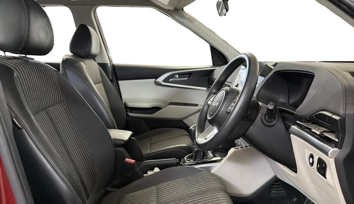 2022 KIA CARENS PRESTIGE PLUS 1.5 DIESEL 7 STR, Diesel, Manual, 19,482 km, Right Side Front Door Cabin