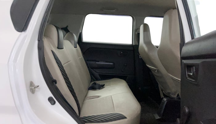 2019 Maruti New Wagon-R LXI CNG (O) 1.0, CNG, Manual, 28,122 km, Right Side Rear Door Cabin