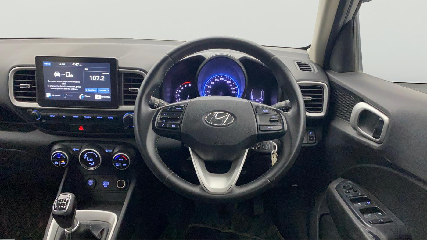2020 Hyundai VENUE SX 1.0 TURBO, Petrol, Manual, 400 km, Steering Wheel Close Up