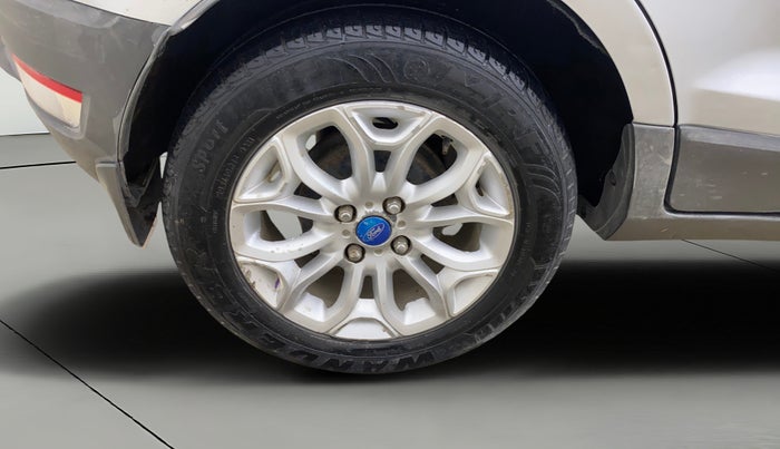 2016 Ford Ecosport TITANIUM 1.5L DIESEL, Diesel, Manual, 1,36,207 km, Right Rear Wheel