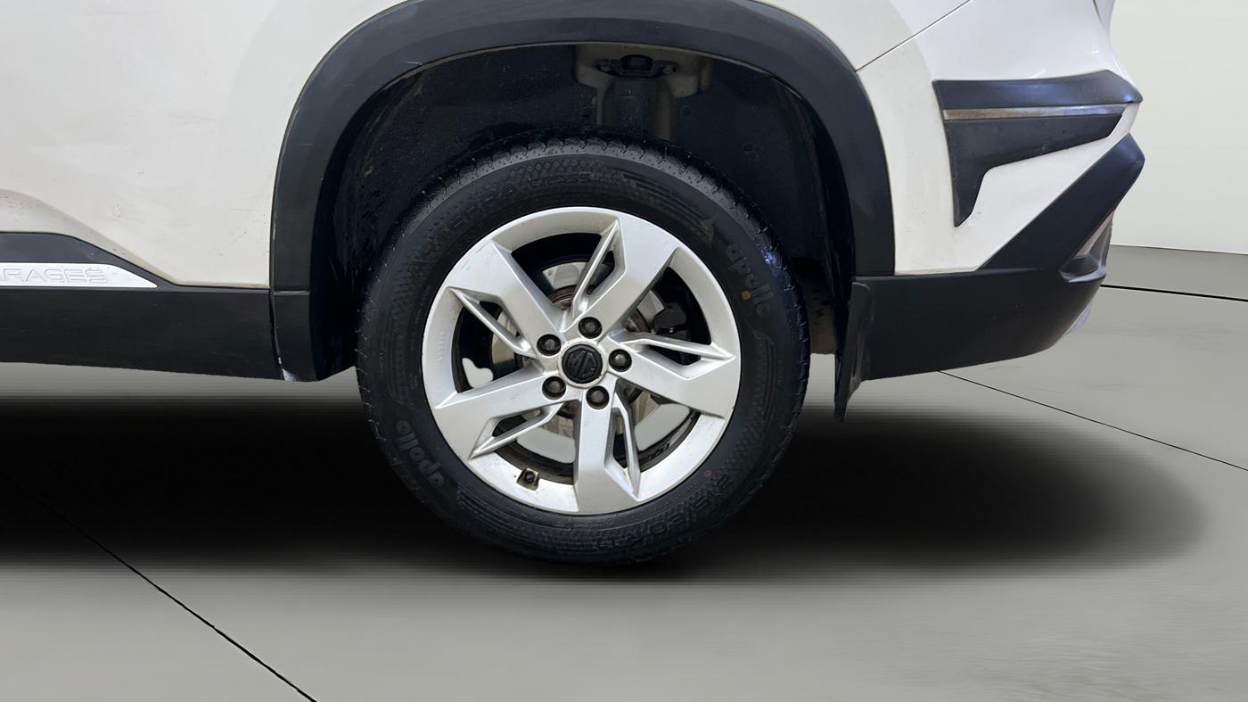 2020 MG HECTOR SUPER 1.5 PETROL, Petrol, Manual, 1,13,387 km, Left Rear Wheel