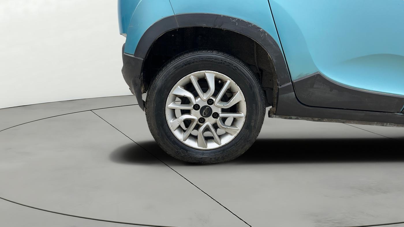 2015 Mahindra Kuv100 K8 5 STR, Petrol, Manual, 37,253 km, Right Rear Wheel
