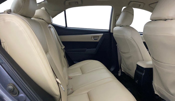 2016 Toyota Corolla Altis G PETROL, Petrol, Manual, 85,161 km, Right Side Rear Door Cabin