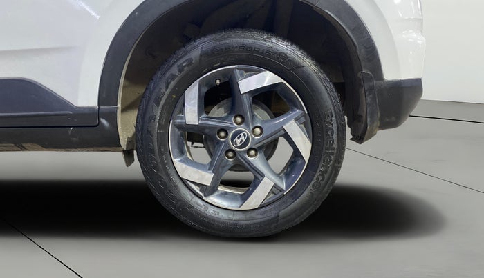 2020 Hyundai VENUE SX 1.5 CRDI, Diesel, Manual, 91,838 km, Left Rear Wheel