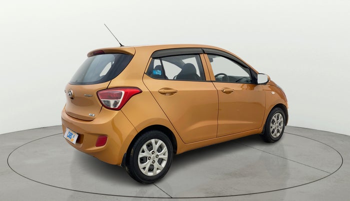 2015 Hyundai Grand i10 MAGNA 1.2 KAPPA VTVT, Petrol, Manual, 70,265 km, Right Back Diagonal