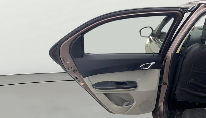 2016 Tata Tiago XZ PETROL, Petrol, Manual, 37,712 km, LHS Rear Door